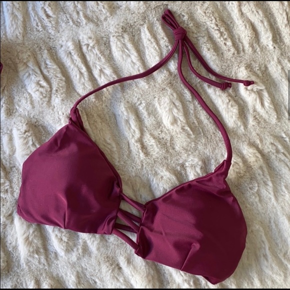 Bikini - Picture 2 of 4